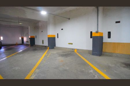 Apartamento para alugar com 190m², 3 quartos e 1 vaga Apartamento para alugar com 190m², 3 quartos e 1 vagaGaragem