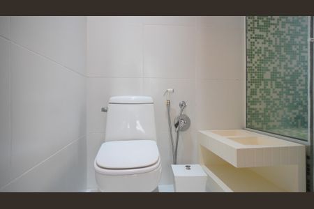 Apartamento para alugar com 190m², 3 quartos e 1 vaga Apartamento para alugar com 190m², 3 quartos e 1 vagaBanheiro suite 1