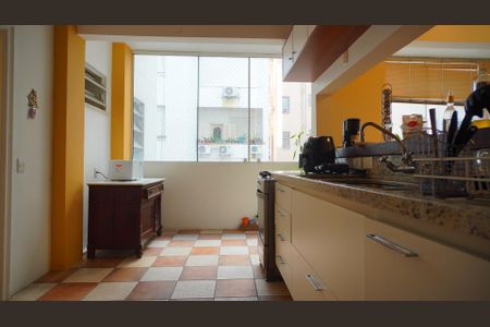 Apartamento para alugar com 190m², 3 quartos e 1 vaga Apartamento para alugar com 190m², 3 quartos e 1 vagaCozinha
