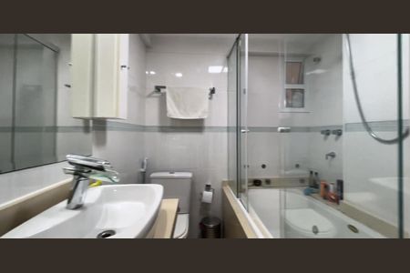 Apartamento à venda com 80m², 3 quartos e 2 vagas Apartamento à venda com 80m², 3 quartos e 2 vagasBanheiro