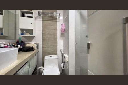 Apartamento à venda com 80m², 3 quartos e 2 vagas Apartamento à venda com 80m², 3 quartos e 2 vagasBanheiro