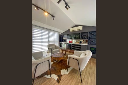 Casa à venda com 3 quartos, 272m² em Swiss Park, Campinas
