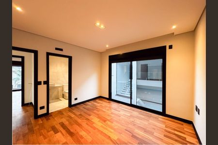 Casa à venda com 361m², 4 quartos e 4 vagas