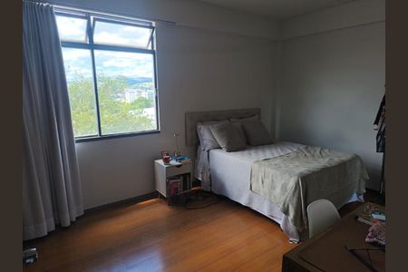 Apartamento à venda com 3 quartos, 240m² em Sagrada Família, Belo Horizonte