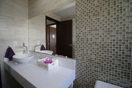 Casa para alugar com 164m², 4 quartos e 2 vagasBanheiro