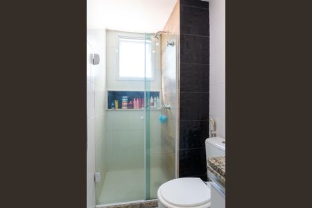 Apartamento à venda com 75m², 2 quartos e 1 vaga Apartamento à venda com 75m², 2 quartos e 1 vagaBanheiro da Suíte