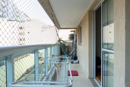 Apartamento à venda com 75m², 2 quartos e 1 vaga Apartamento à venda com 75m², 2 quartos e 1 vagaVaranda