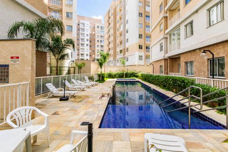 Apartamento à venda com 37m², 2 quartos e sem vagaÁrea comum - Piscina