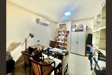 Apartamento à venda com 4 quartos, 194m² em Icaraí, Niterói