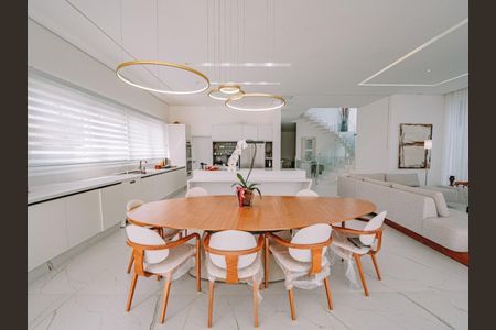 Casa à venda com 3 quartos, 700m² em Colinas da Anhanguera, Santana de Parnaíba