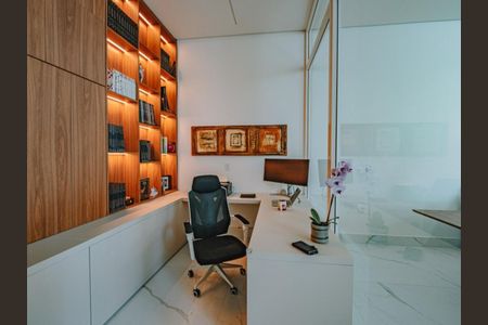Casa à venda com 700m², 3 quartos e 7 vagas