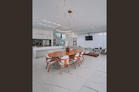 Casa à venda com 3 quartos, 700m² em Colinas da Anhanguera, Santana de Parnaíba