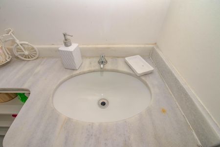 Apartamento à venda com 67m², 2 quartos e 1 vaga Apartamento à venda com 67m², 2 quartos e 1 vagaBanheiro Social