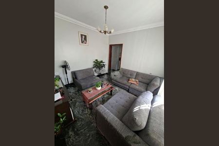 Casa à venda com 183m², 3 quartos e 2 vagas