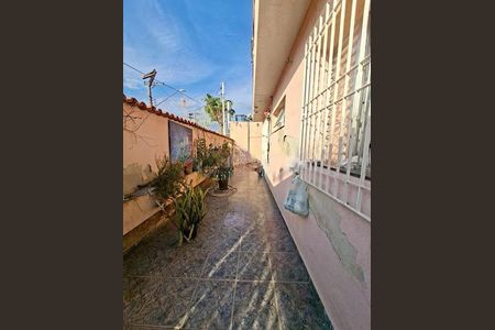 Casa à venda com 183m², 3 quartos e 2 vagas