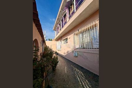 Casa à venda com 183m², 3 quartos e 2 vagas