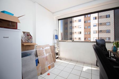 Apartamento para alugar com 65m², 2 quartos e 1 vagaSacada