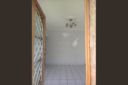 Casa à venda com 2 quartos, 98m² em Parque São Jorge, São Paulo