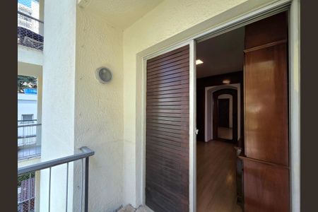 Apartamento à venda com 172m², 3 quartos e 2 vagasVaranda 1 da Suíte 