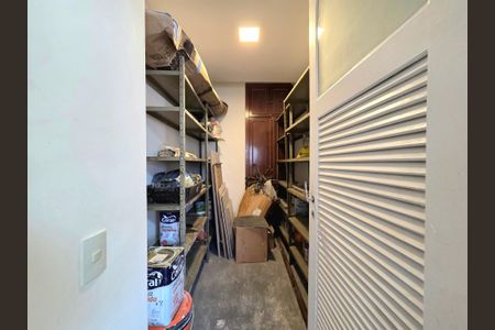 Apartamento à venda com 172m², 3 quartos e 2 vagasQuarto de Serviço