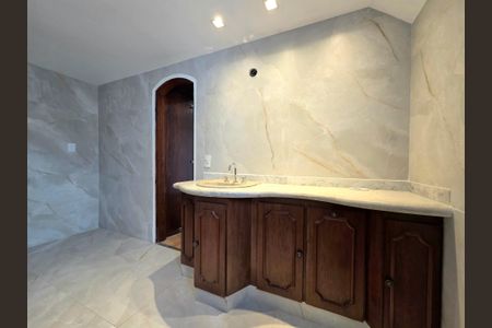 Apartamento à venda com 172m², 3 quartos e 2 vagasBanheiro da Suíte