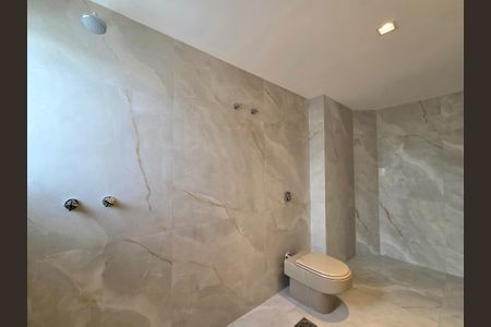 Apartamento à venda com 172m², 3 quartos e 2 vagasBanheiro da Suíte