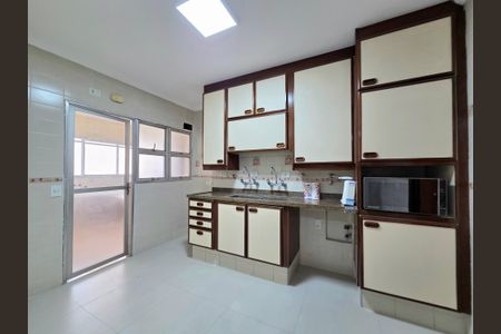 Apartamento à venda com 172m², 3 quartos e 2 vagasCozinha