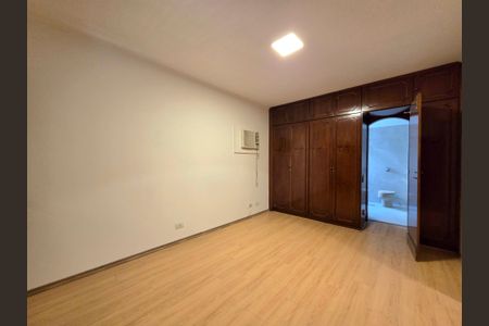 Apartamento à venda com 172m², 3 quartos e 2 vagasSuíte