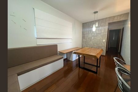 Apartamento à venda com 2 quartos, 73m² em Coracao de Jesus, Belo Horizonte