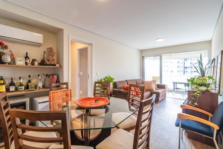 Sala de apartamento à venda com 2 quartos, 80m² em Bethaville I, Barueri