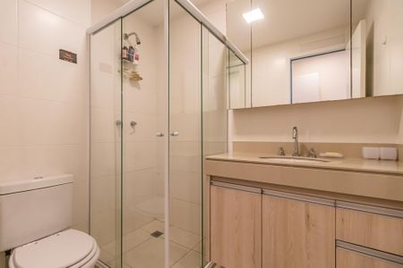 Apartamento à venda com 80m², 2 quartos e 2 vagasBanheiro da Suíte