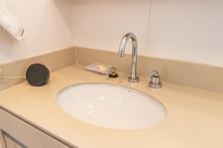 Apartamento à venda com 80m², 2 quartos e 2 vagasBanheiro da Suíte 2