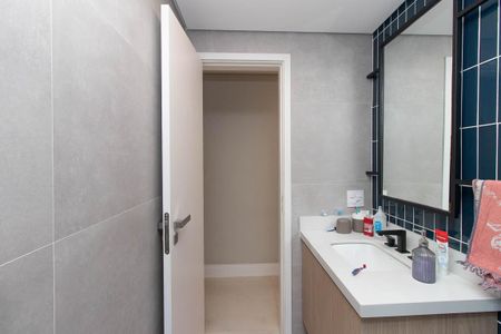 Apartamento à venda com 83m², 3 quartos e 2 vagasBanheiro Social