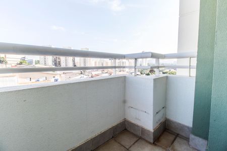 Varanda de apartamento para alugar com 2 quartos, 58m² em Jardim Tupanci, Barueri