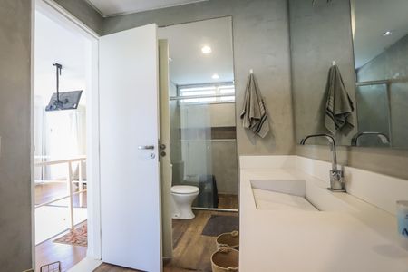 Apartamento à venda com 85m², 1 quarto e 2 vagasBanheiro da Suíte