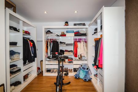 Apartamento à venda com 85m², 1 quarto e 2 vagasCloset da Suite