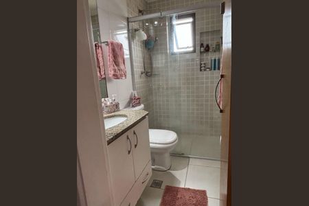 Apartamento à venda com 73m², 3 quartos e 2 vagasBanheiro 