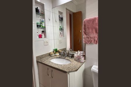 Apartamento à venda com 73m², 3 quartos e 2 vagasBanheiro