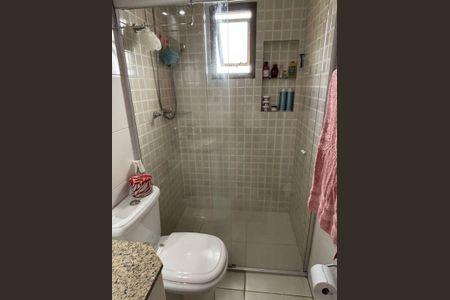 Apartamento à venda com 73m², 3 quartos e 2 vagasBanheiro 