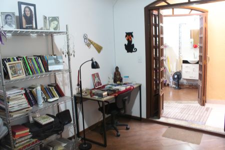 Casa de condomínio para alugar com 600m², 5 quartos e 4 vagasQuarto 3