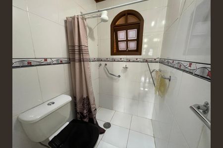 Casa de condomínio para alugar com 600m², 5 quartos e 4 vagasBanheiro