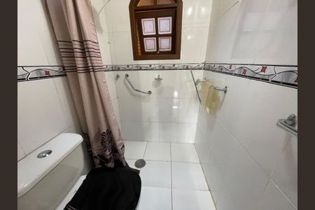 Casa de condomínio para alugar com 600m², 5 quartos e 4 vagasBanheiro