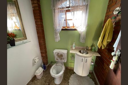 Casa de condomínio para alugar com 600m², 5 quartos e 4 vagasLavabo