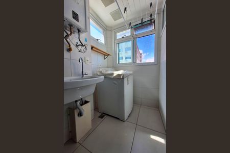 Apartamento à venda com 76m², 3 quartos e 1 vagaÁrea de Serviço