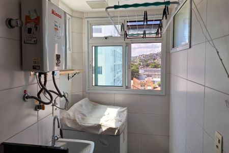 Apartamento à venda com 76m², 3 quartos e 1 vagaÁrea de Serviço