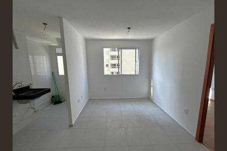 Sala de apartamento para alugar com 2 quartos, 35m² em Del Castilho, Rio de Janeiro