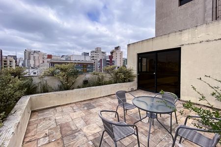 Apartamento à venda com 28m², 1 quarto e 1 vaga Apartamento à venda com 28m², 1 quarto e 1 vagaSolarium / Churrasqueira