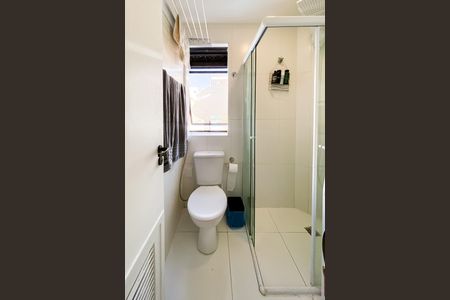 Apartamento à venda com 28m², 1 quarto e 1 vaga Apartamento à venda com 28m², 1 quarto e 1 vagaBanheiro / Área de Serviço
