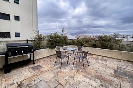 Apartamento à venda com 28m², 1 quarto e 1 vaga Apartamento à venda com 28m², 1 quarto e 1 vagaSolarium / Churrasqueira