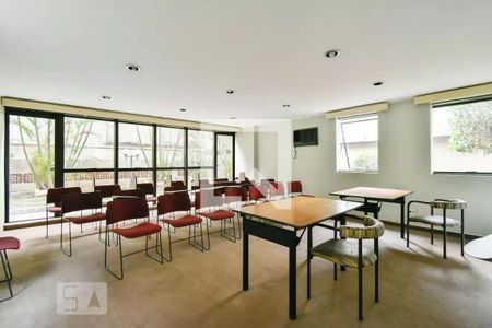 Apartamento à venda com 28m², 1 quarto e 1 vaga Apartamento à venda com 28m², 1 quarto e 1 vagaSalão de Festas
